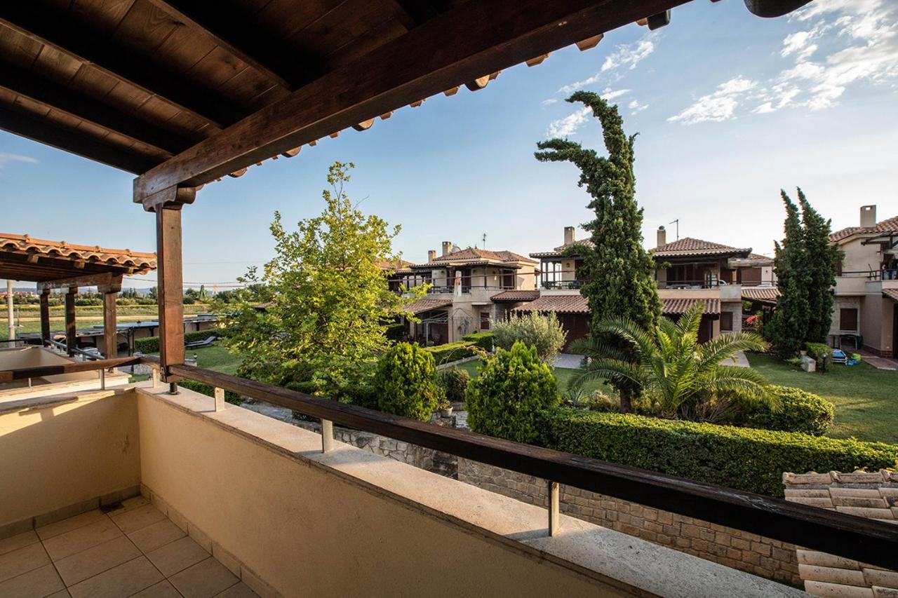 Porto Thea Alexandra Shared Pool Villa, Afytos Ngoại thất bức ảnh